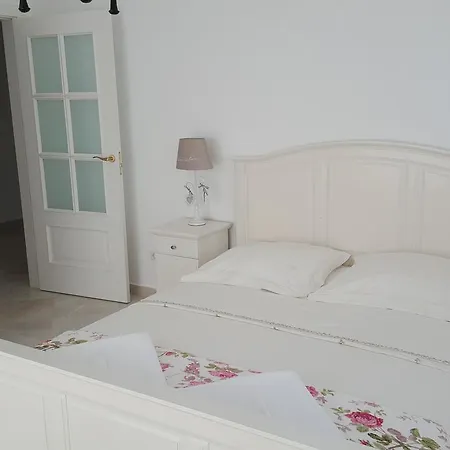 Apartament Flores Garden Beach *
