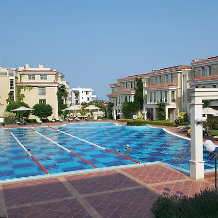 Flores Garden Beach Apartament Czernomorec