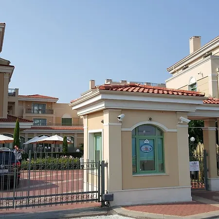 Flores Garden Beach Apartament Czernomorec