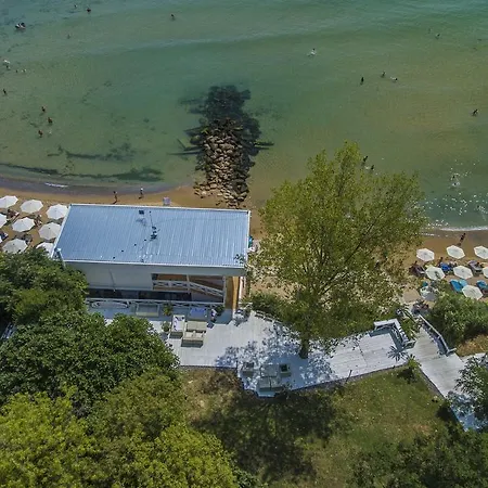 Flores Garden Beach * Czernomorec