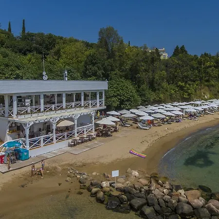 Flores Garden Beach Apartament Czernomorec