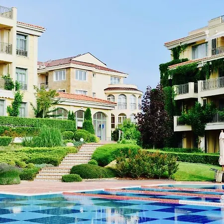 Flores Garden Beach Apartament *